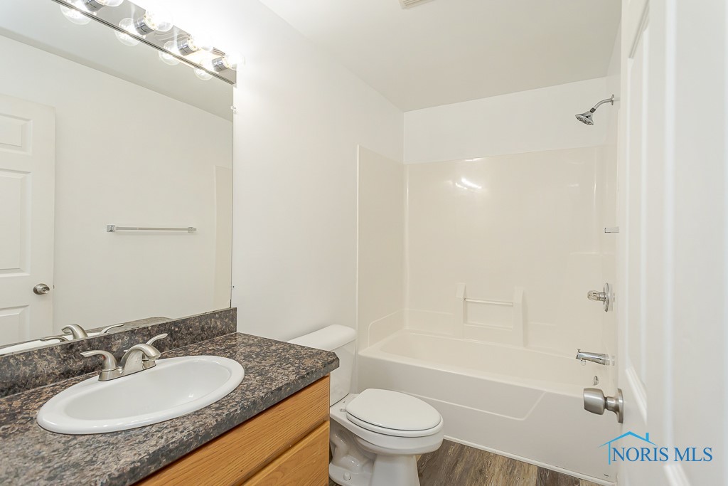 646 Clarion Avenue, Holland, Ohio image 11