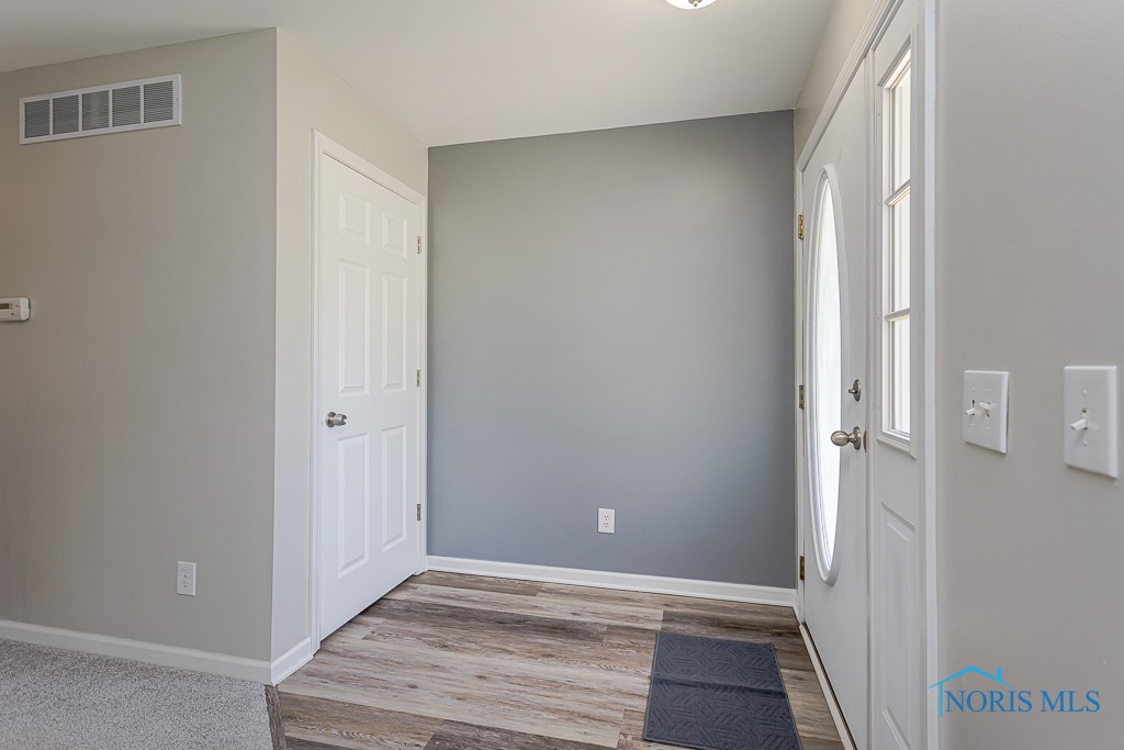 646 Clarion Avenue, Holland, Ohio image 36
