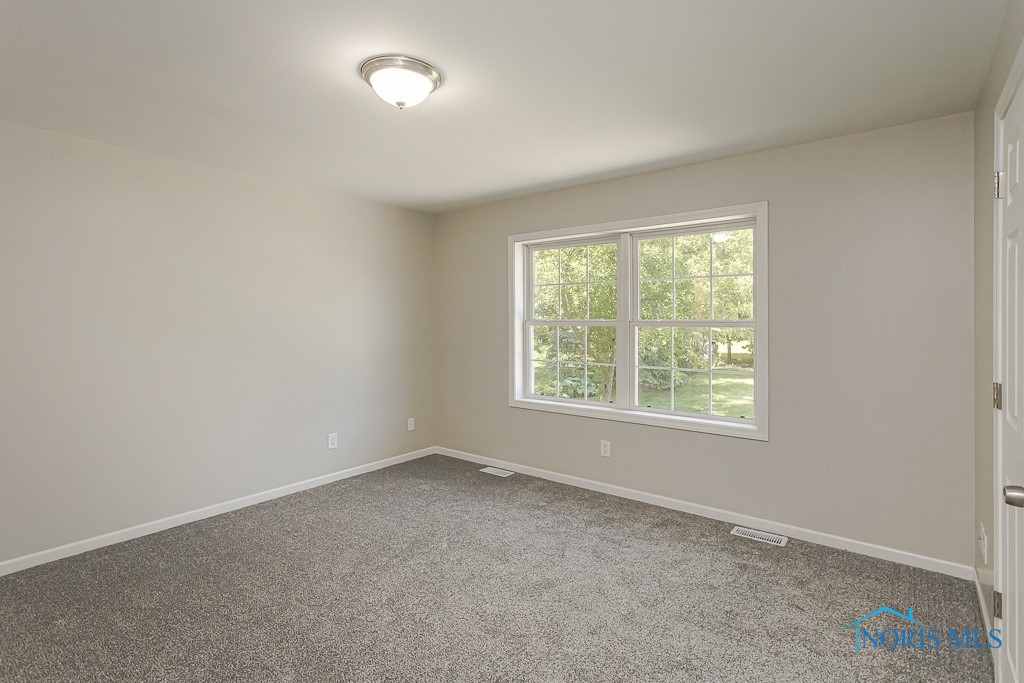 646 Clarion Avenue, Holland, Ohio image 19