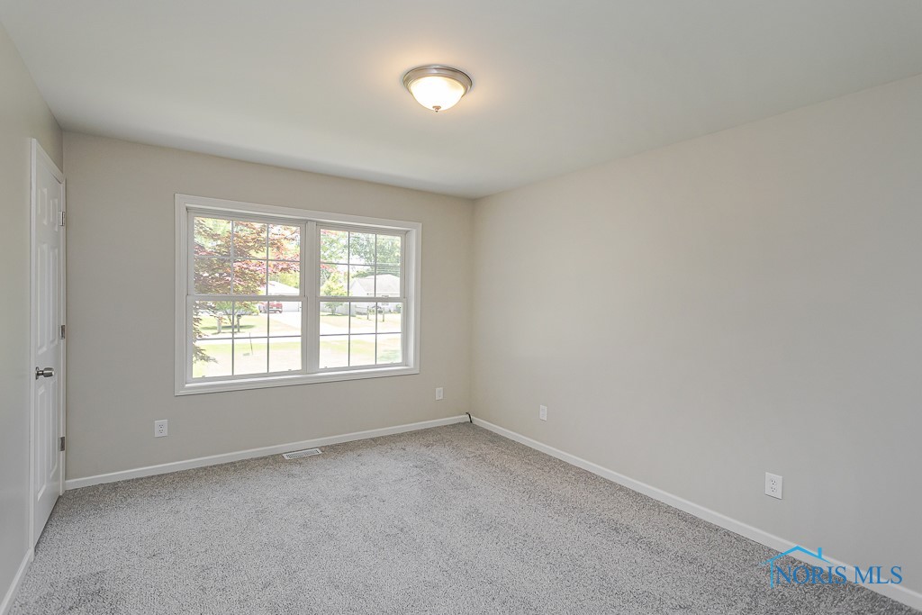 646 Clarion Avenue, Holland, Ohio image 15