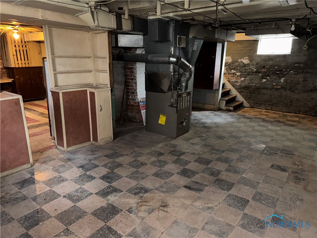 2550 Robinwood Avenue, Toledo, Ohio image 29