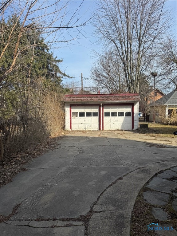 2550 Robinwood Avenue, Toledo, Ohio image 5