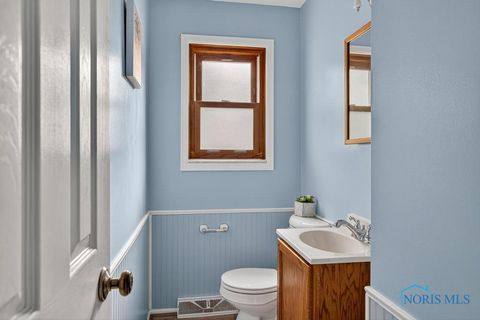 Tiny photo for 2155 Bishopsgate Drive, Toledo, OH 43614 (MLS # 6136918)