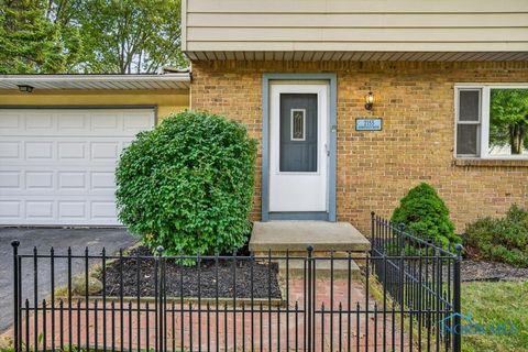 Tiny photo for 2155 Bishopsgate Drive, Toledo, OH 43614 (MLS # 6136918)