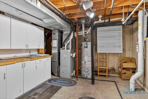 Tiny photo for 2155 Bishopsgate Drive, Toledo, OH 43614 (MLS # 6136918)