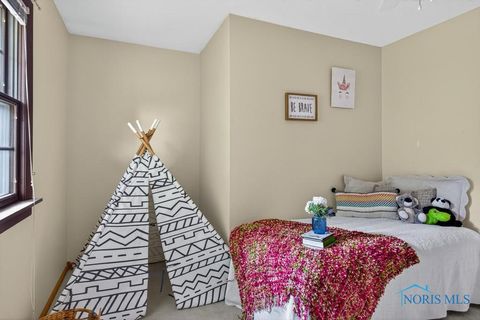 Tiny photo for 2155 Bishopsgate Drive, Toledo, OH 43614 (MLS # 6136918)