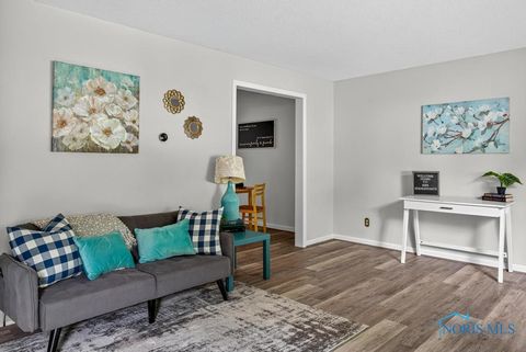 Tiny photo for 2155 Bishopsgate Drive, Toledo, OH 43614 (MLS # 6136918)