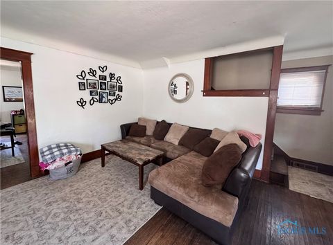 Tiny photo for 4623 Lewis Avenue, Toledo, OH 43612 (MLS # 6136571)