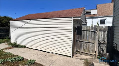 Tiny photo for 4623 Lewis Avenue, Toledo, OH 43612 (MLS # 6136571)