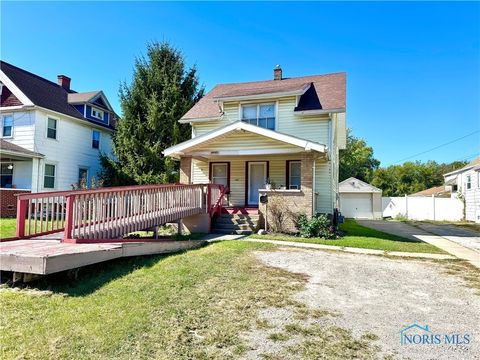 Tiny photo for 4623 Lewis Avenue, Toledo, OH 43612 (MLS # 6136571)