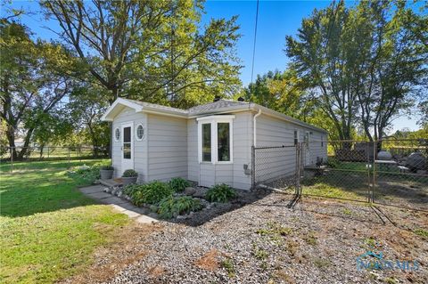 Tiny photo for 2511 County Road D, Swanton, OH 43558 (MLS # 6136967)