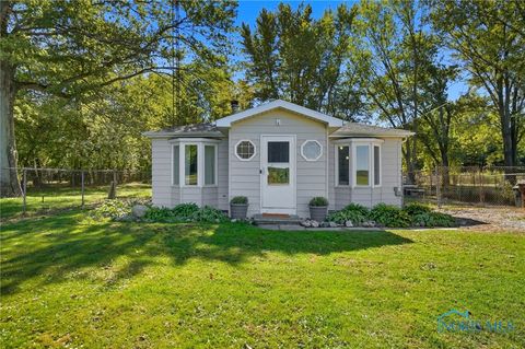 Photo of 2511 County Road D, Swanton, OH 43558 (MLS # 6136967)