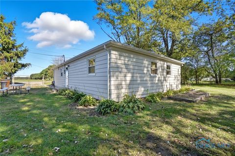 Tiny photo for 2511 County Road D, Swanton, OH 43558 (MLS # 6136967)
