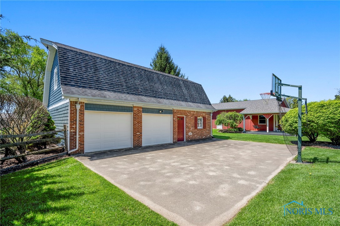 4525 Mitchaw Road, Sylvania, Ohio image 12