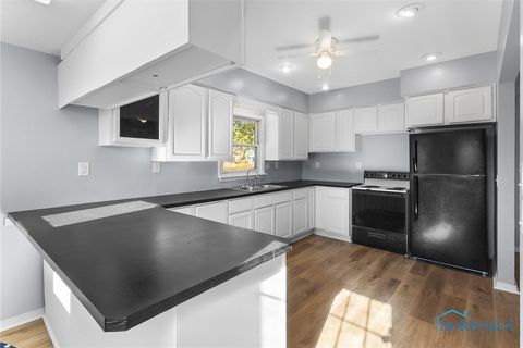Tiny photo for 1418 Mott Avenue, Toledo, OH 43605 (MLS # 6136478)