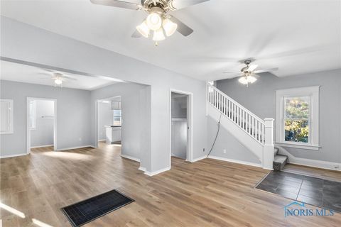 Tiny photo for 1418 Mott Avenue, Toledo, OH 43605 (MLS # 6136478)