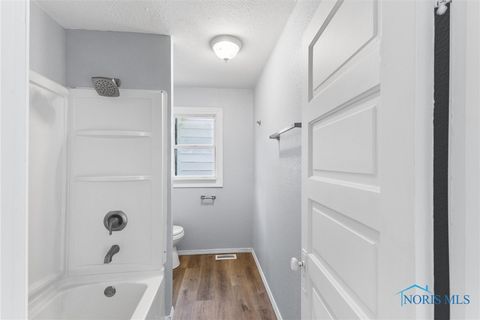 Tiny photo for 1418 Mott Avenue, Toledo, OH 43605 (MLS # 6136478)