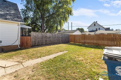 Tiny photo for 1418 Mott Avenue, Toledo, OH 43605 (MLS # 6136478)