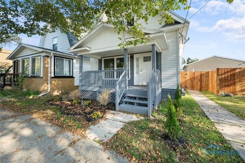 Tiny photo for 1418 Mott Avenue, Toledo, OH 43605 (MLS # 6136478)