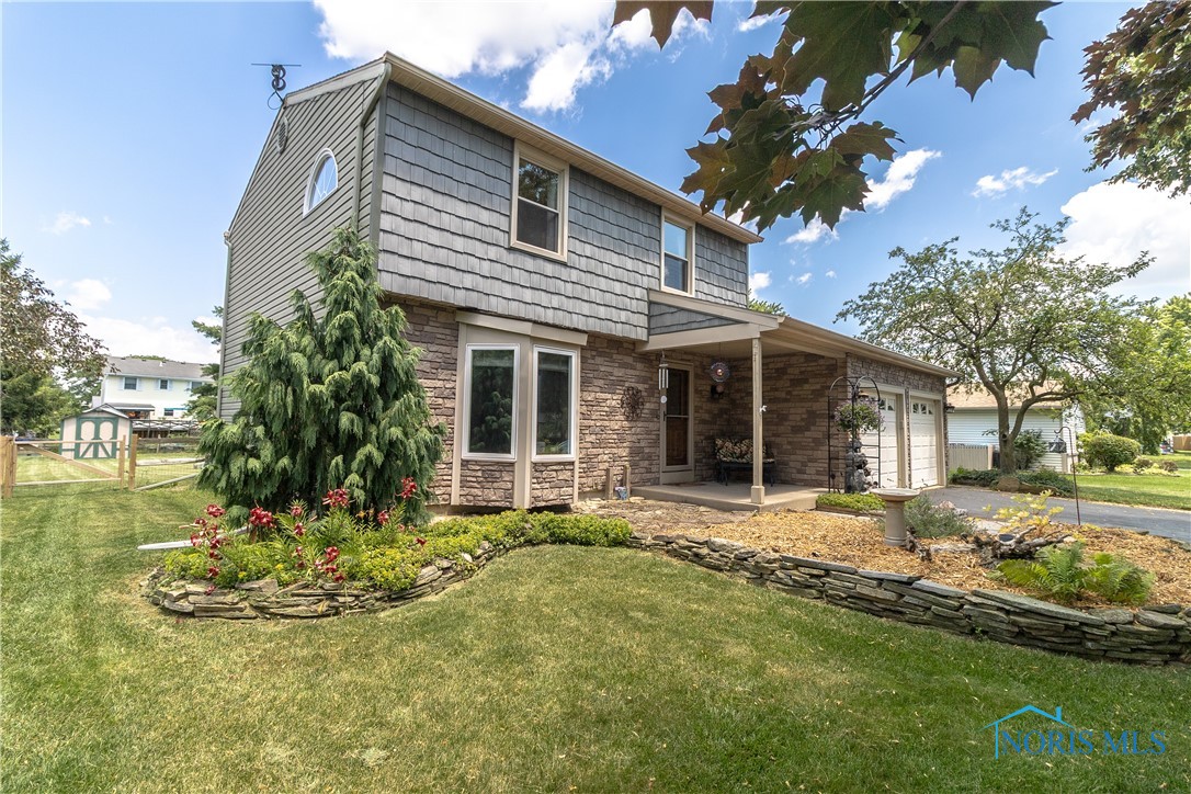 843 Colonial Court
