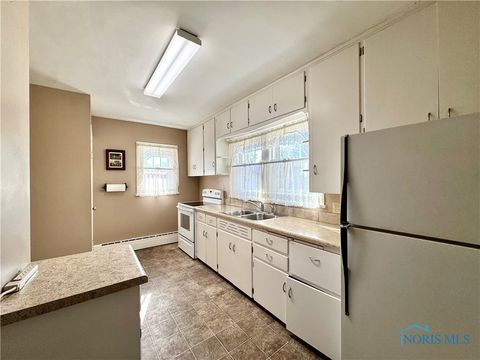 Tiny photo for 951 Grove Street, Defiance, OH 43512 (MLS # 6136982)