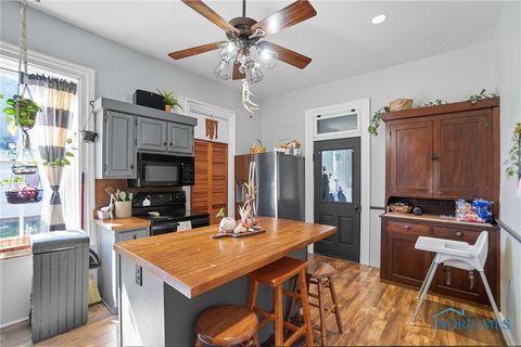 Tiny photo for 602 Liberty Street, Findlay, OH 45840 (MLS # 6136604)