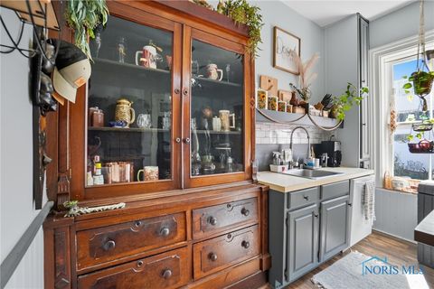 Tiny photo for 602 Liberty Street, Findlay, OH 45840 (MLS # 6136604)