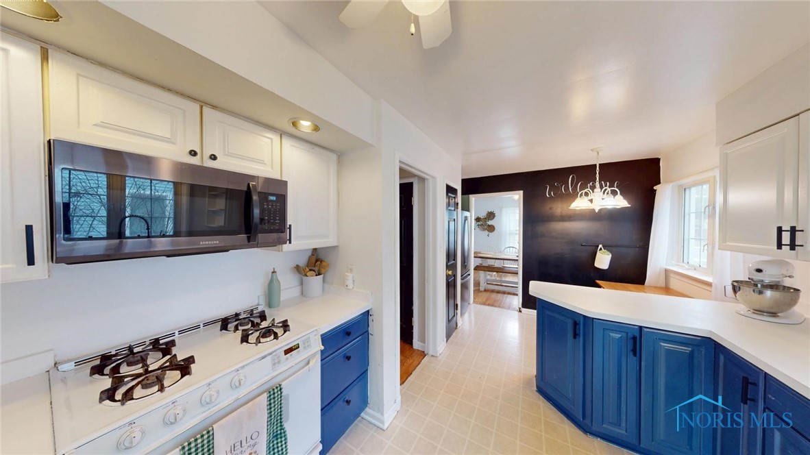 2934 Oxbridge Drive, Toledo, Ohio image 16