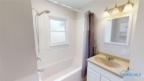 Tiny photo for 3157 Strathmoor Avenue, Toledo, OH 43614 (MLS # 6136252)