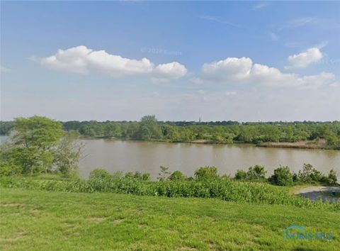Photo of 1036 River Road #2, Maumee, OH 43537 (MLS # 6133059)