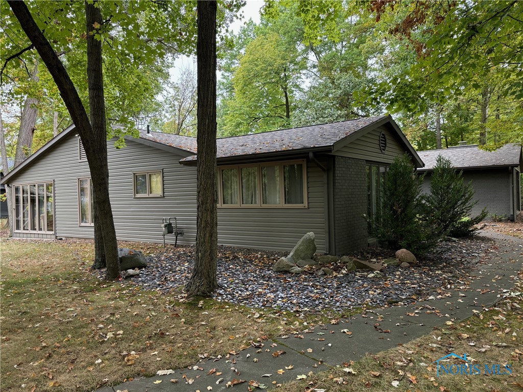 217 Willow Way, Archbold, Ohio image 2