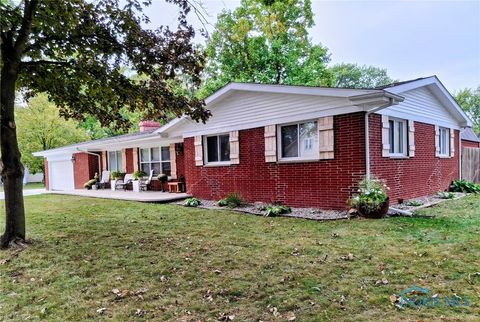 Photo of 826 Parkview Avenue, Bryan, OH 43506 (MLS # 6136630)