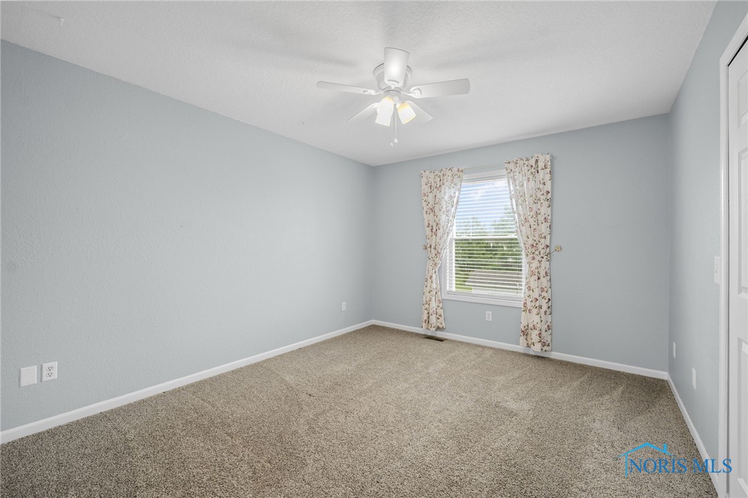 7060 Joannes Way, Maumee, Ohio image 27