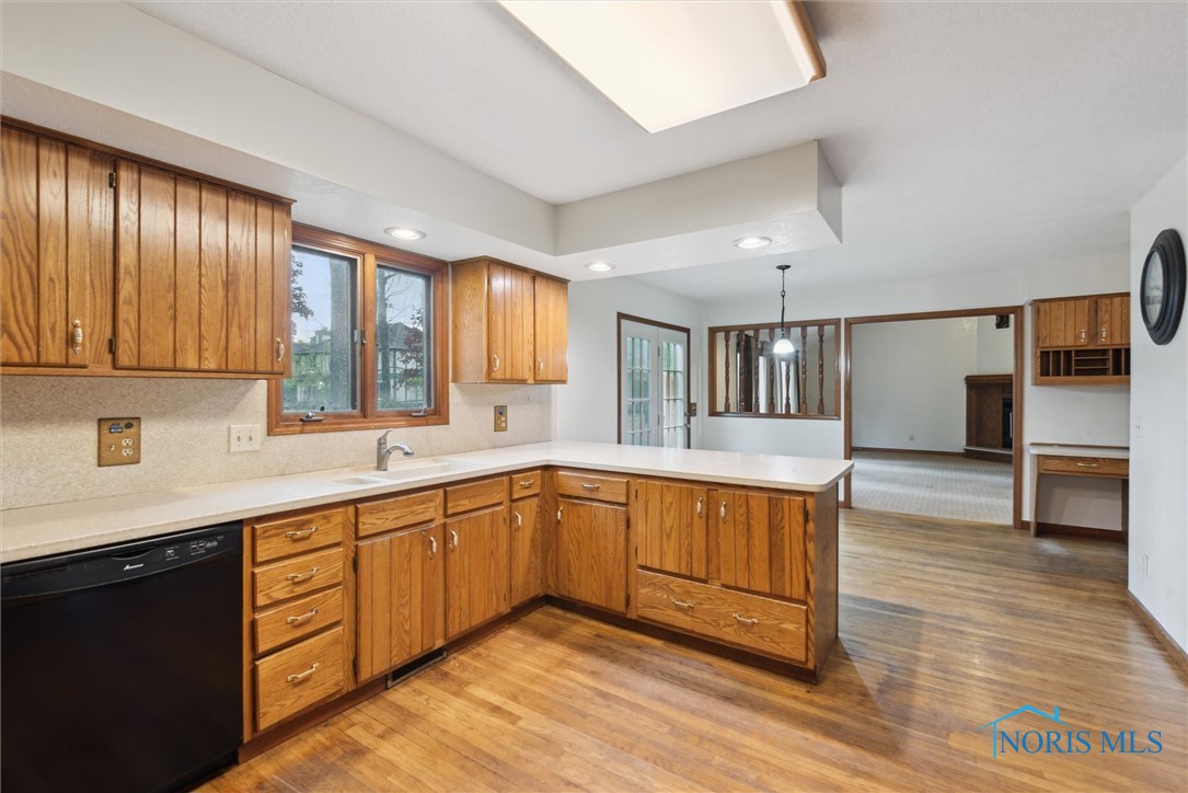 2560 Sequoia Drive, Toledo, Ohio image 13