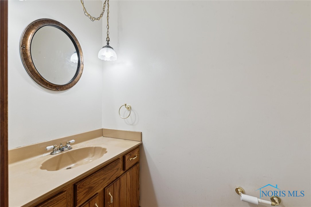 2560 Sequoia Drive, Toledo, Ohio image 27