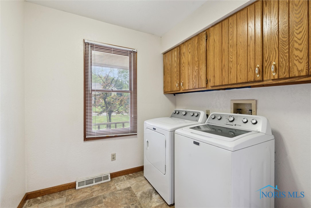 2560 Sequoia Drive, Toledo, Ohio image 41
