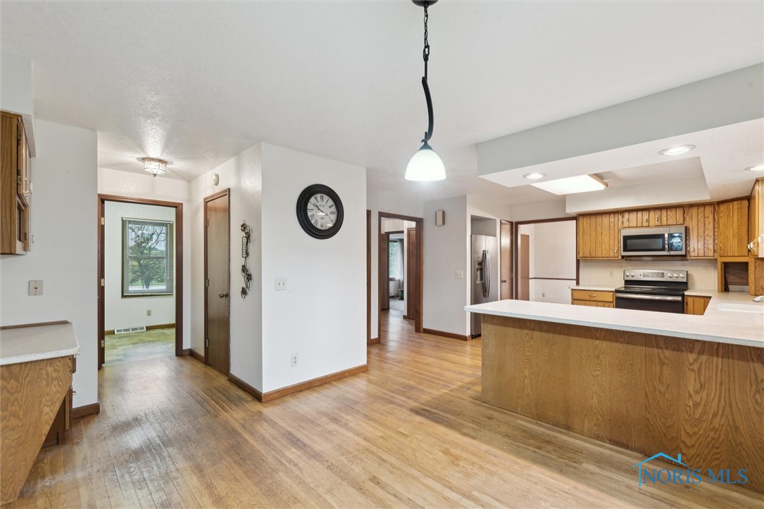 2560 Sequoia Drive, Toledo, Ohio image 19