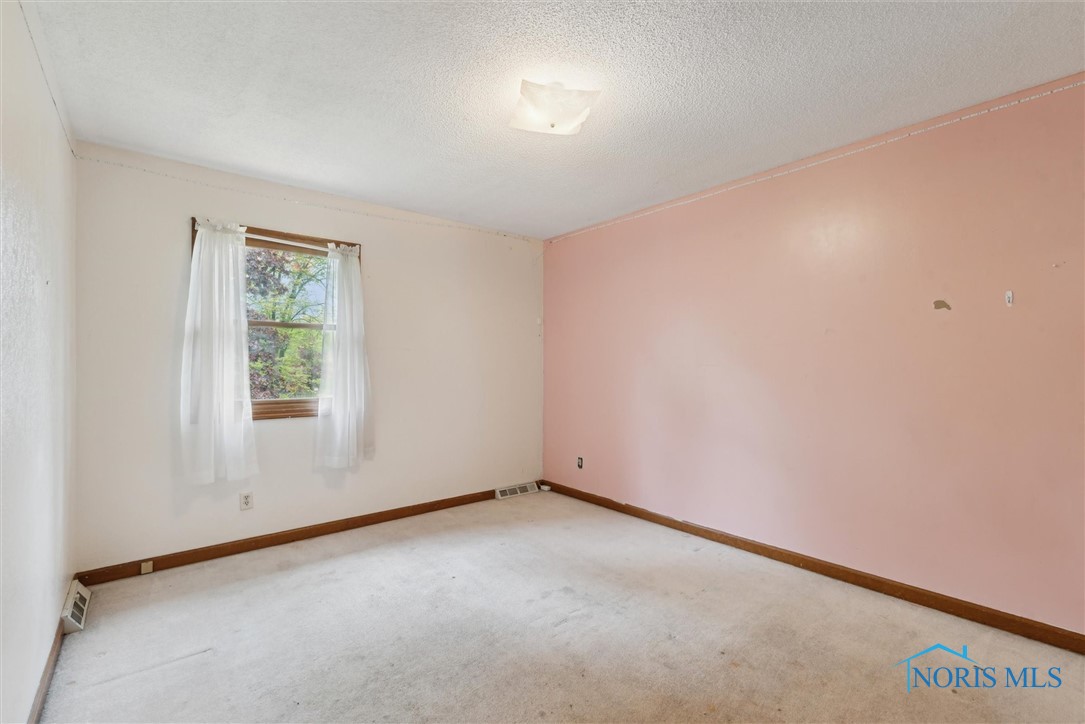2560 Sequoia Drive, Toledo, Ohio image 28
