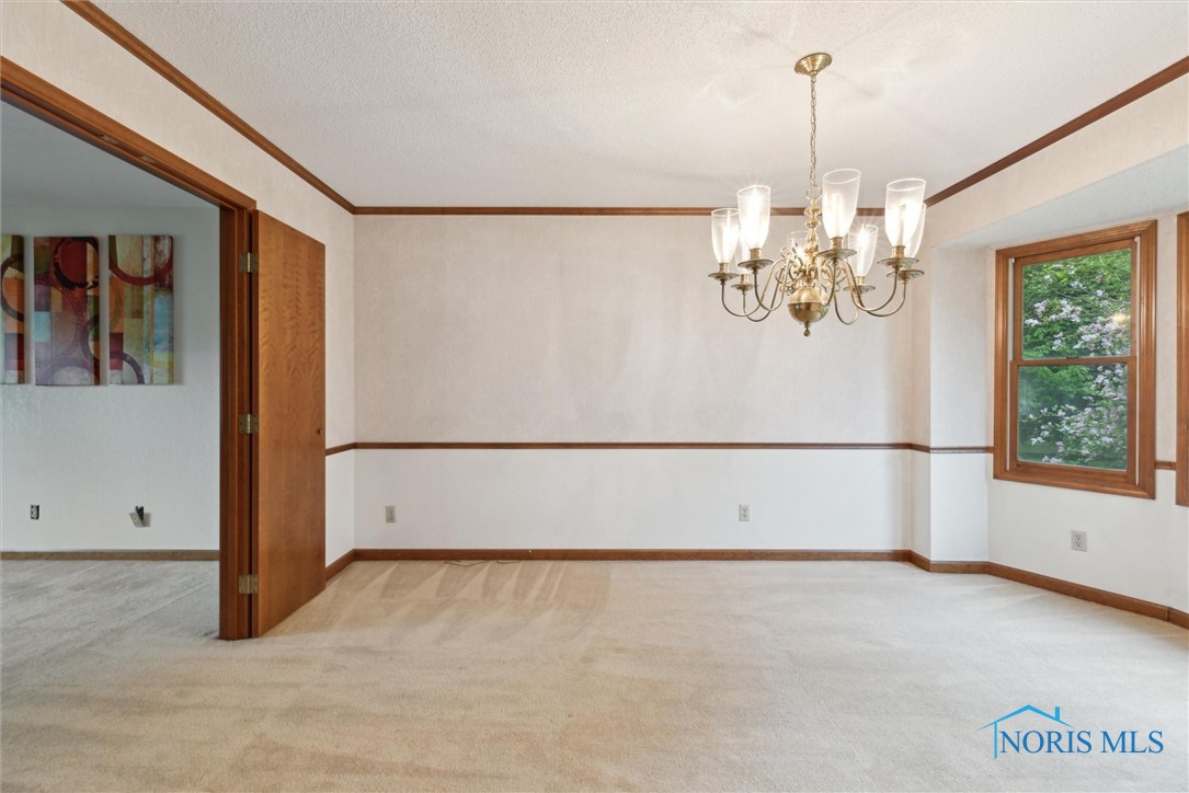 2560 Sequoia Drive, Toledo, Ohio image 12