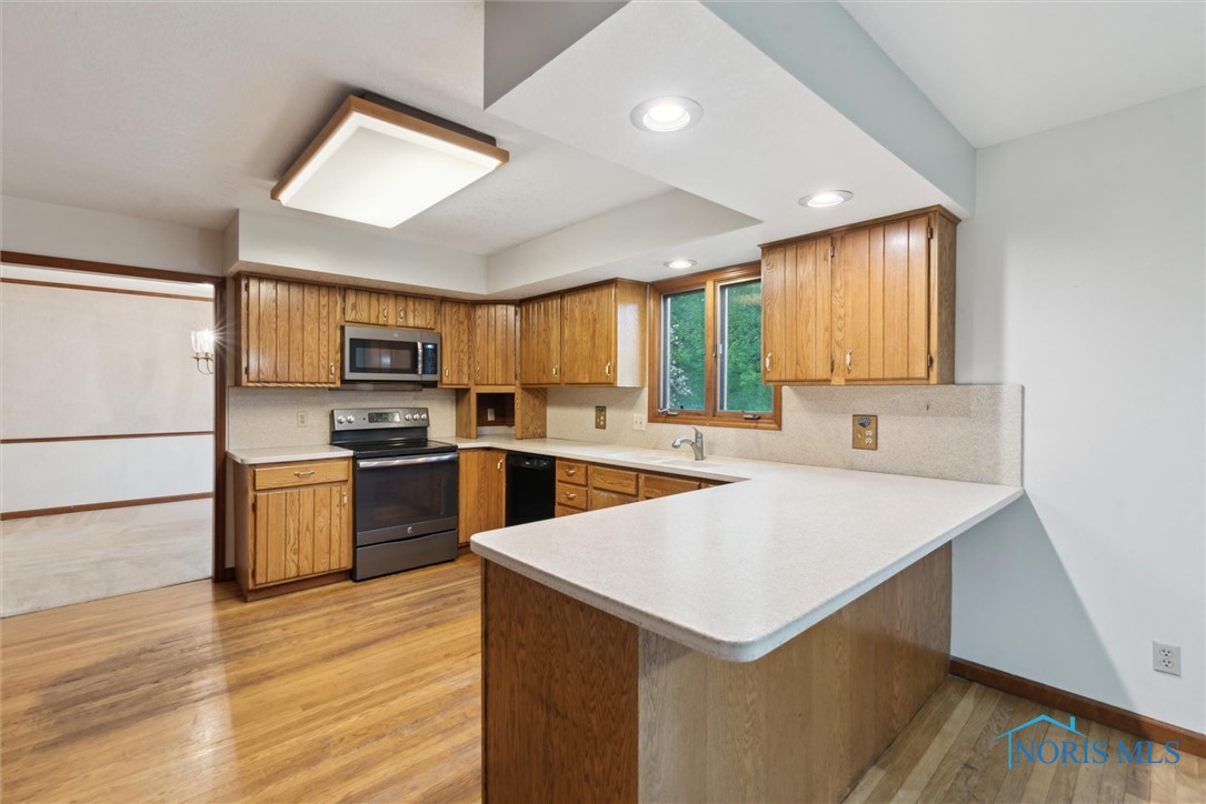 2560 Sequoia Drive, Toledo, Ohio image 15