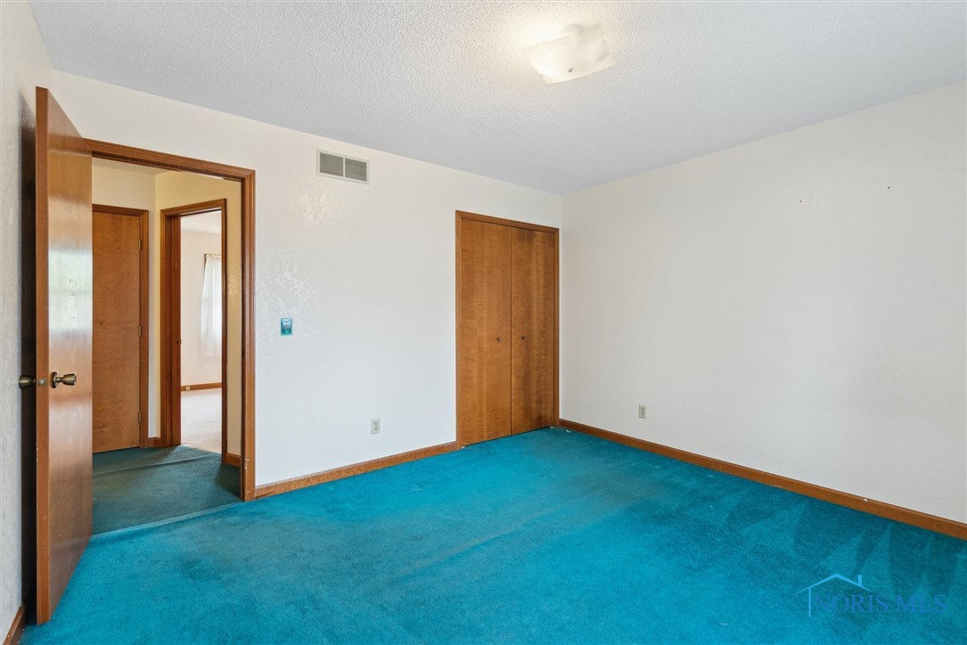 2560 Sequoia Drive, Toledo, Ohio image 32