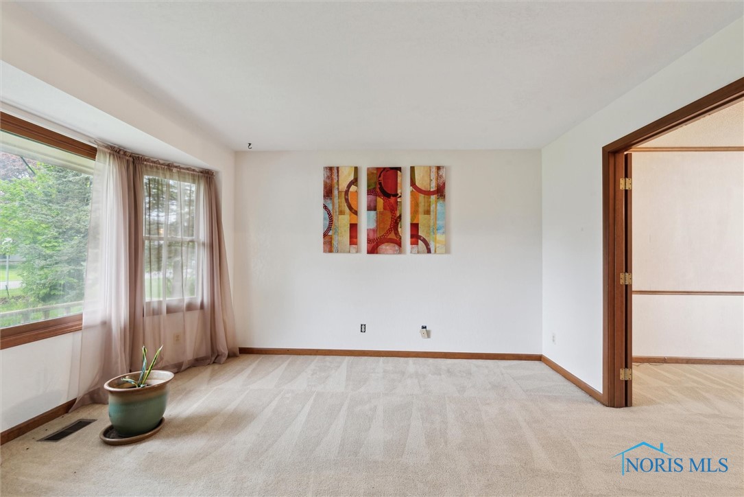 2560 Sequoia Drive, Toledo, Ohio image 7