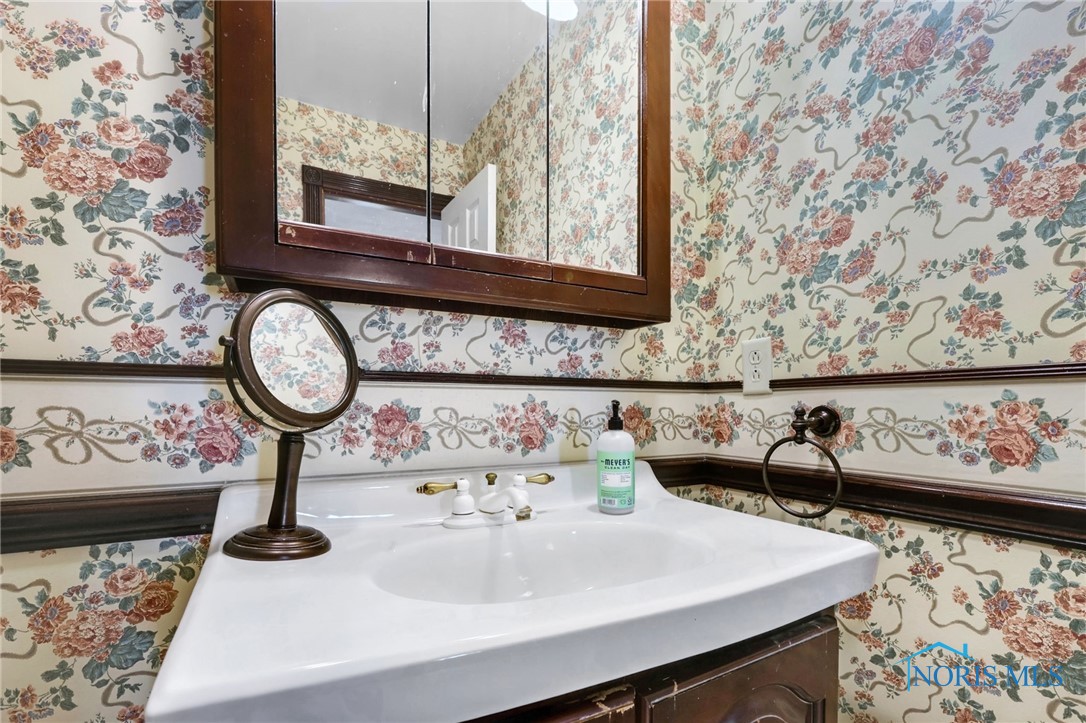 5605 Weckerly Road, Whitehouse, Ohio image 32