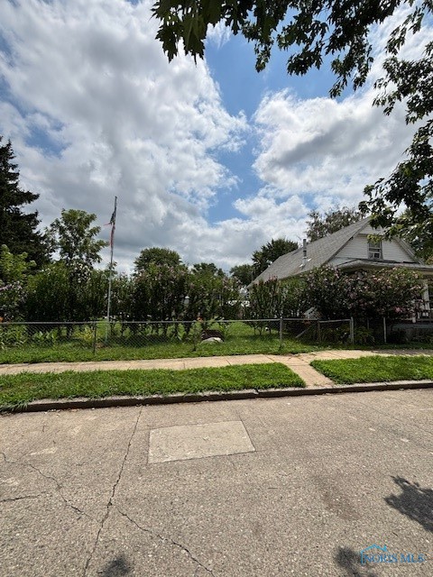 142 E Plumer Street