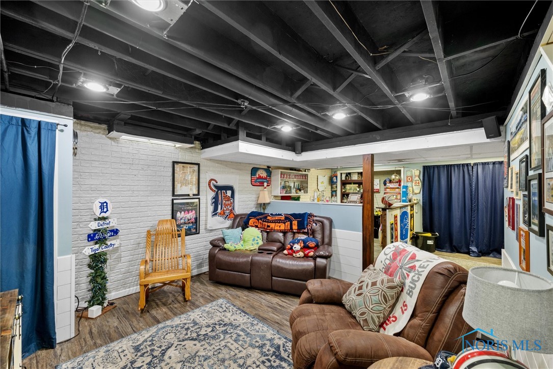 1823 Lexington Drive, Perrysburg, Ohio image 36