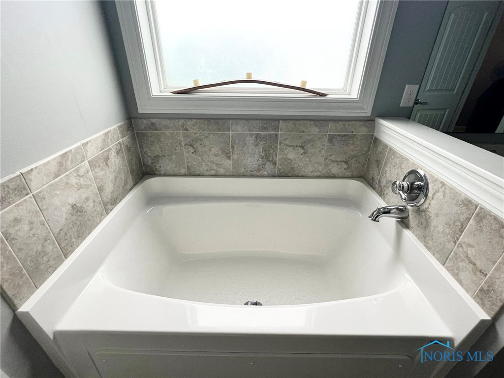 Arlington, Ohio 45814, United States, 4 Bedrooms Bedrooms, ,4 BathroomsBathrooms,Residential,Active,211728