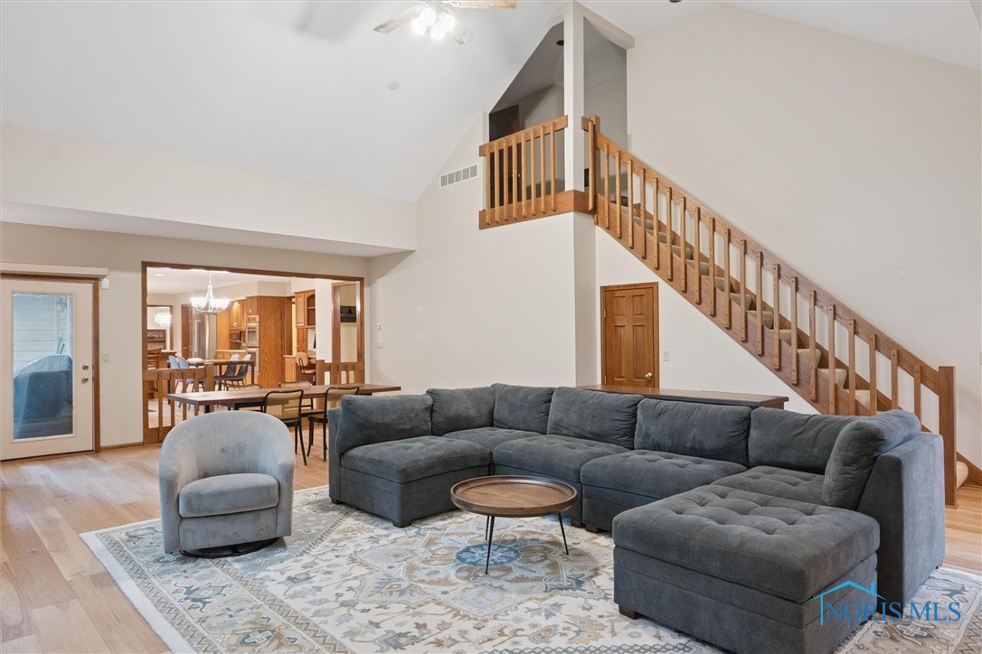 4816 Sunwood Drive