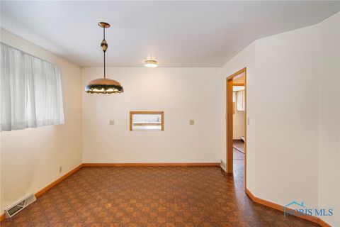 Tiny photo for 2909 111th Street, Toledo, OH 43611 (MLS # 6136155)