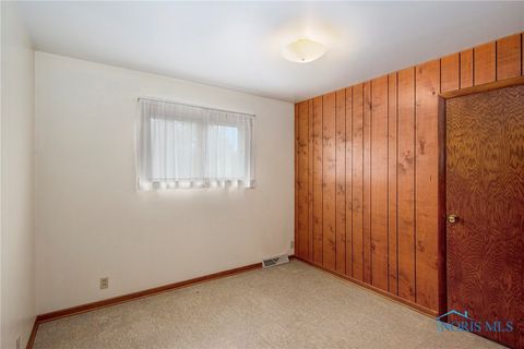 Tiny photo for 2909 111th Street, Toledo, OH 43611 (MLS # 6136155)