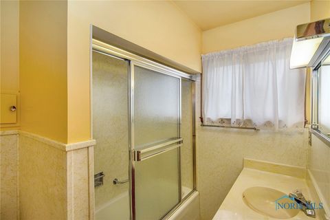 Tiny photo for 2909 111th Street, Toledo, OH 43611 (MLS # 6136155)